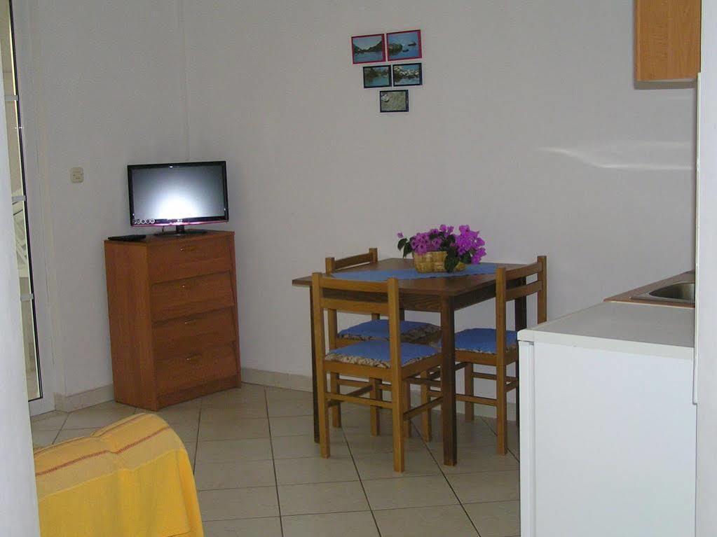 Apartments Paloma Blanca Medulin Bagian luar foto